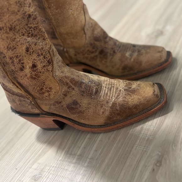 Justin Women's Bent Rail Wildwood Distressed Boot (Tan-BRL122) org $227‎ - Picture 2 of 13